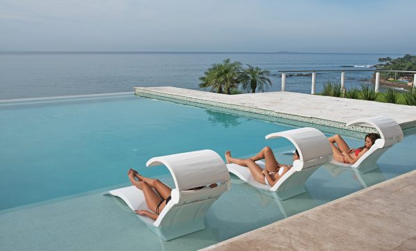 Ledge Lounger Signature Photos x